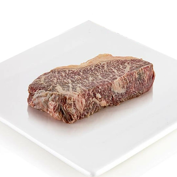 Fullblood Wagyu Roastbeef (Rumpsteak)
					TopBeef, 300 g
				